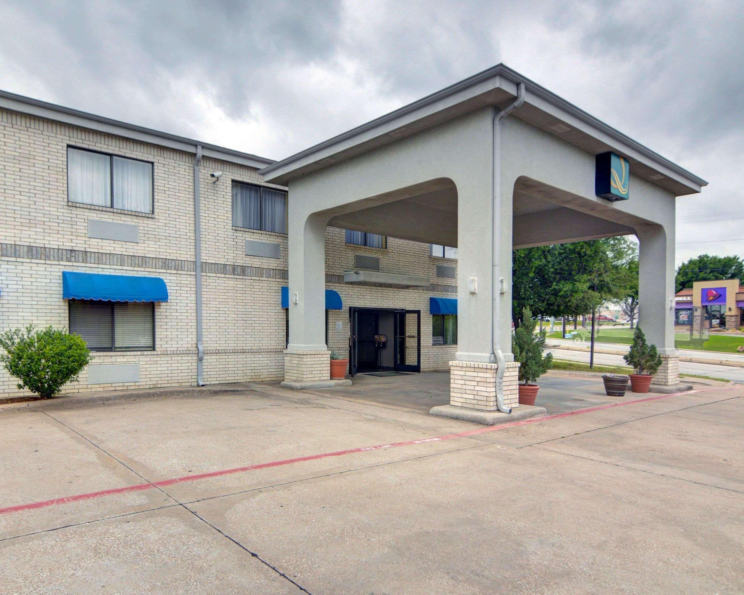 Quality Inn & Suites Grand Prairie Exterior foto