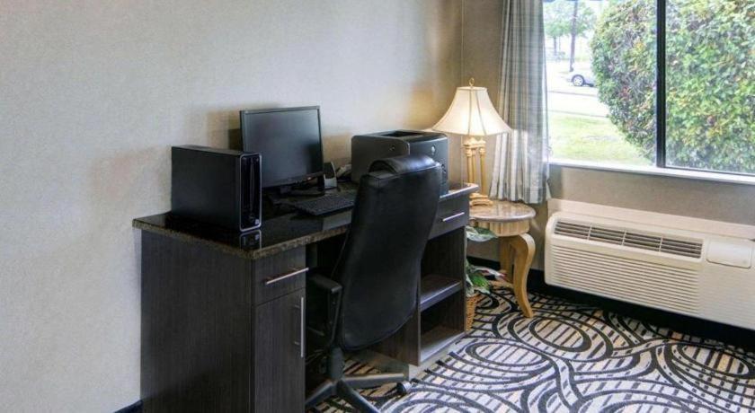 Quality Inn & Suites Grand Prairie Exterior foto