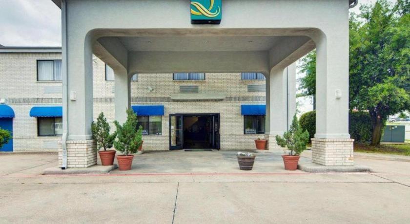 Quality Inn & Suites Grand Prairie Exterior foto