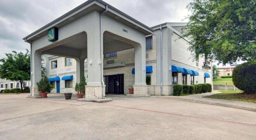 Quality Inn & Suites Grand Prairie Exterior foto